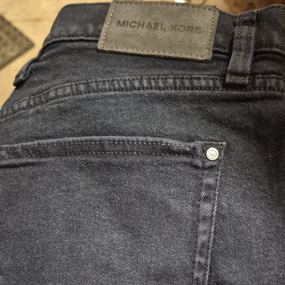 Michael Kors Black Jeans Sleek Modern Design